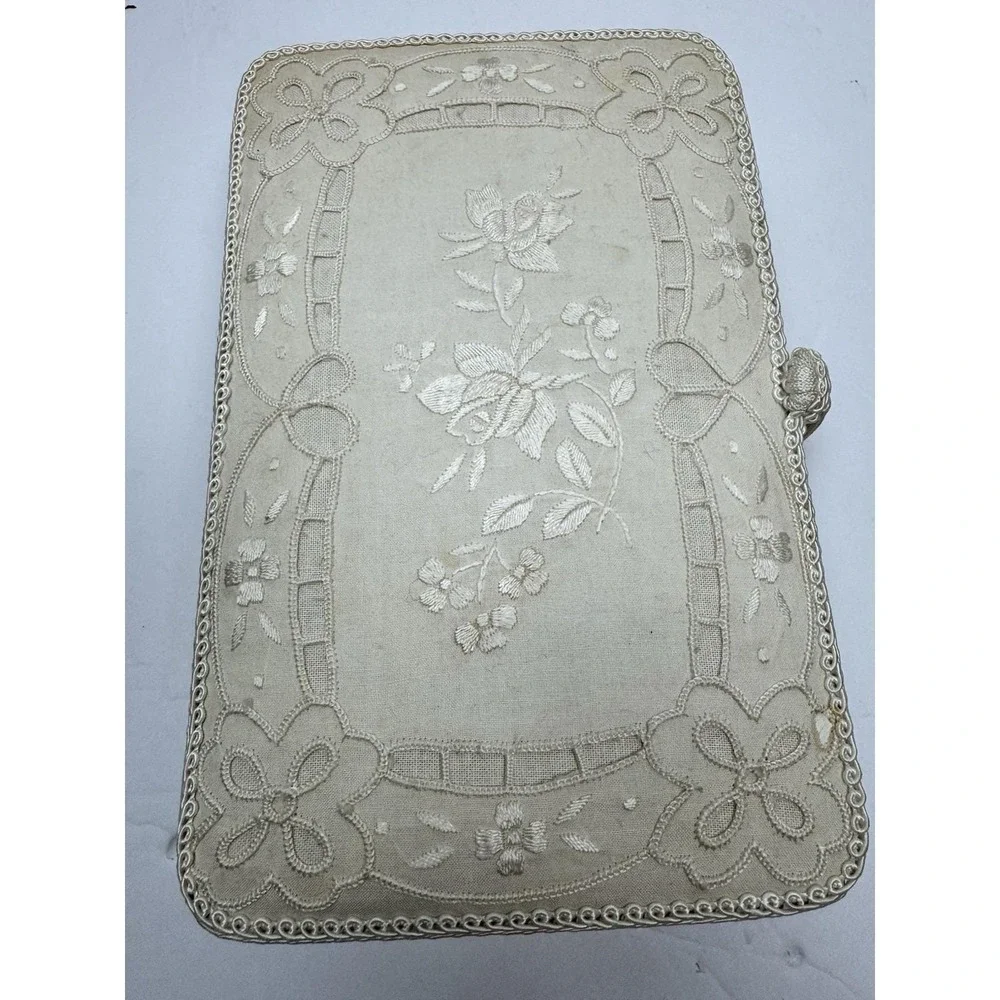 VTG Cottagecore Lace Embroidered Cream Jewelry Box with Mirror‎ Trinket